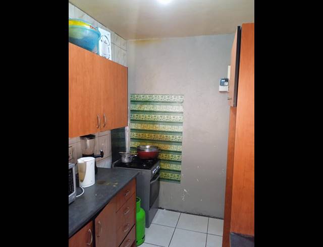 3 BEDROOM APARTMENT FOR SALE IN KEMPTON PARK CENTRAL